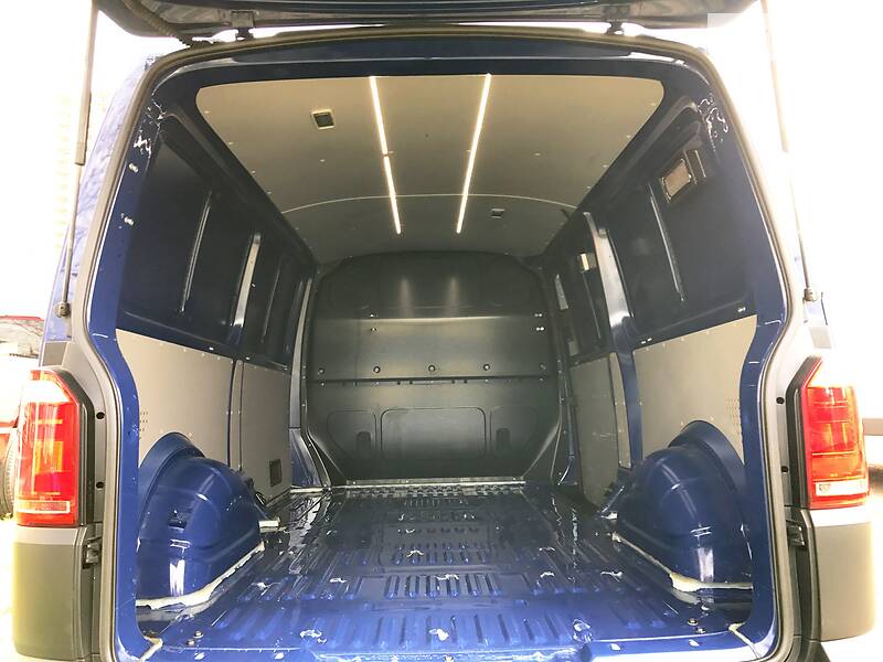 Вантажопасажирський фургон Volkswagen Transporter 2016 в Одесі