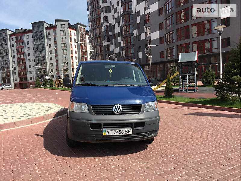 Мінівен Volkswagen Transporter 2004 в Івано-Франківську