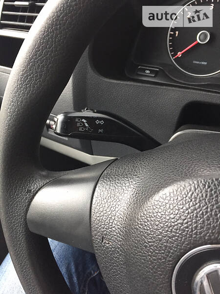 Вантажопасажирський фургон Volkswagen Transporter 2010 в Новгородці
