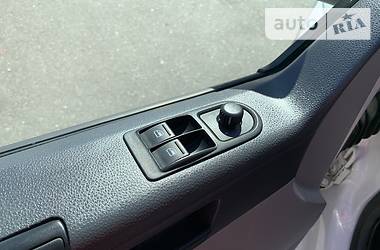 Вантажопасажирський фургон Volkswagen Transporter 2013 в 