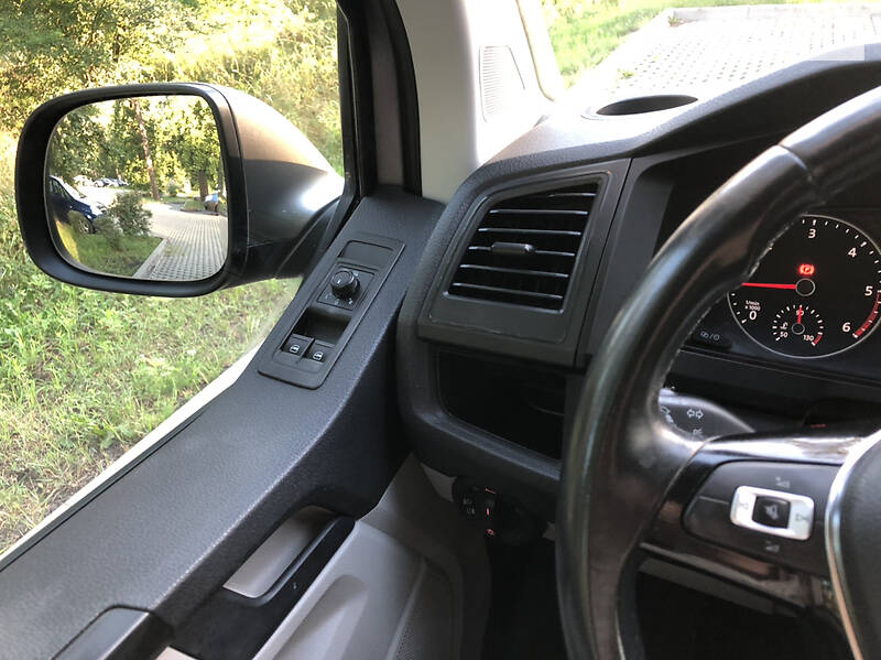 Вантажопасажирський фургон Volkswagen Transporter 2016 в Бучі