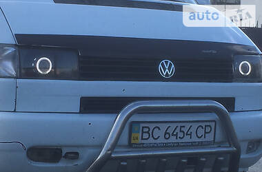 Вантажопасажирський фургон Volkswagen Transporter 2000 в 