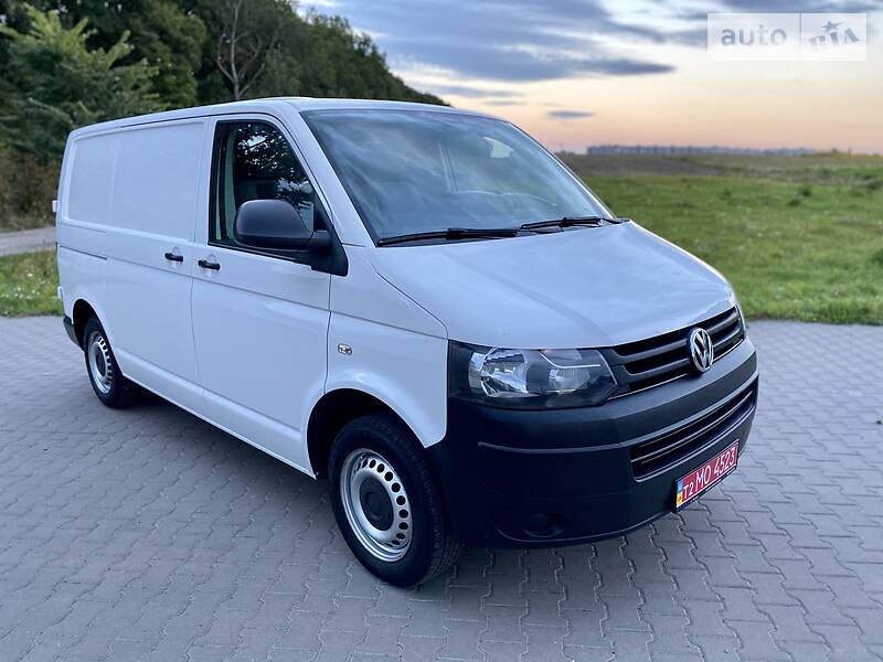 Універсал Volkswagen Transporter 2015 в 