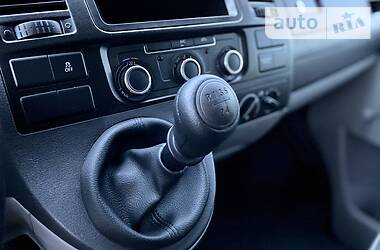 Універсал Volkswagen Transporter 2015 в 