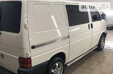 Грузопассажирский фургон Volkswagen Transporter 2002 в Харькове