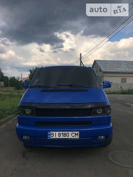 Грузопассажирский фургон Volkswagen Transporter 1999 в Полтаве