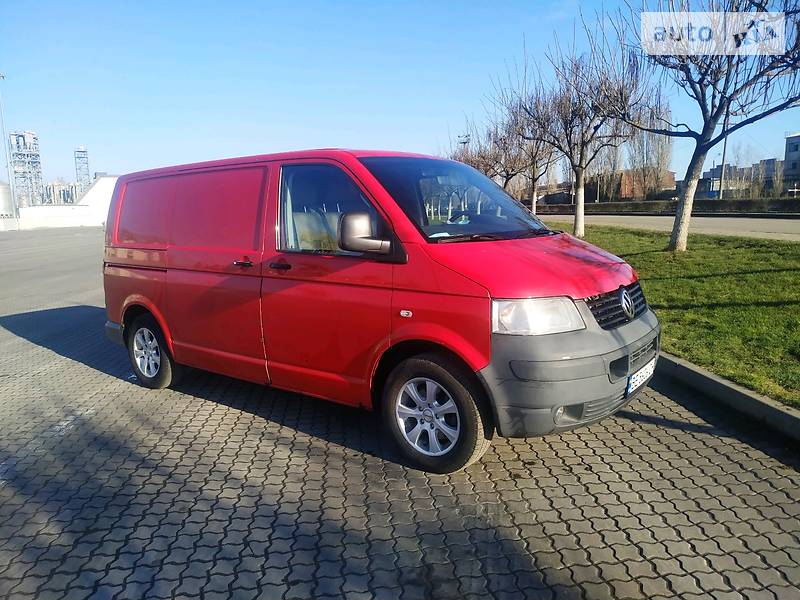 Грузопассажирский фургон Volkswagen Transporter 2008 в Николаеве