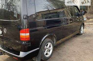 Грузопассажирский фургон Volkswagen Transporter 2005 в Новой Каховке