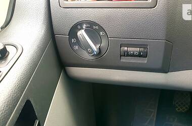 Грузопассажирский фургон Volkswagen Transporter 2015 в 