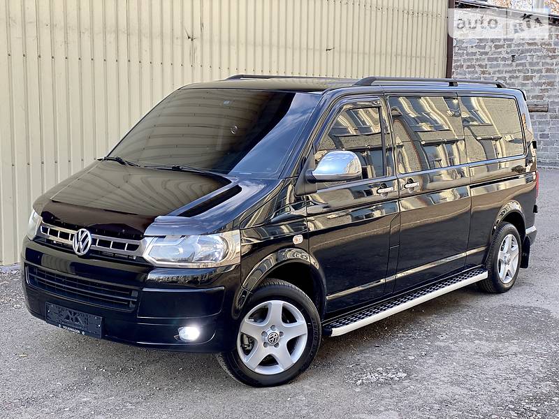 Минивэн Volkswagen Transporter 2012 в 