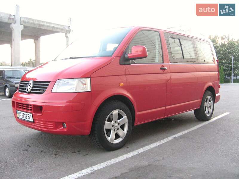 Минивэн Volkswagen Transporter 2004 в Ровно