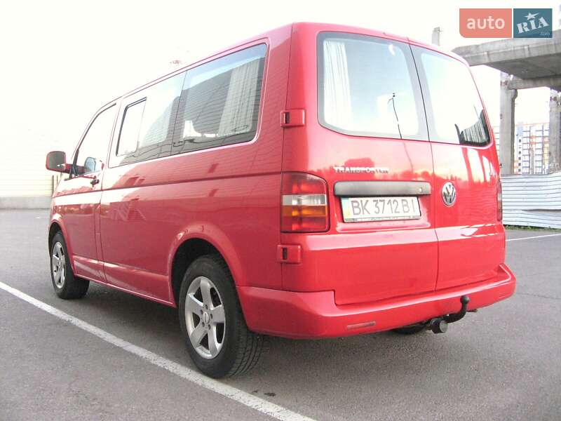 Минивэн Volkswagen Transporter 2004 в Ровно