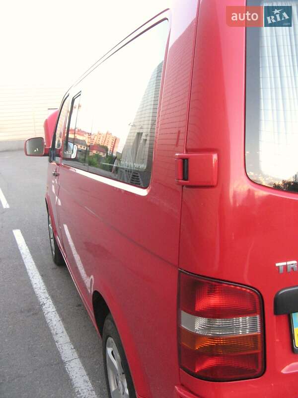 Минивэн Volkswagen Transporter 2004 в Ровно
