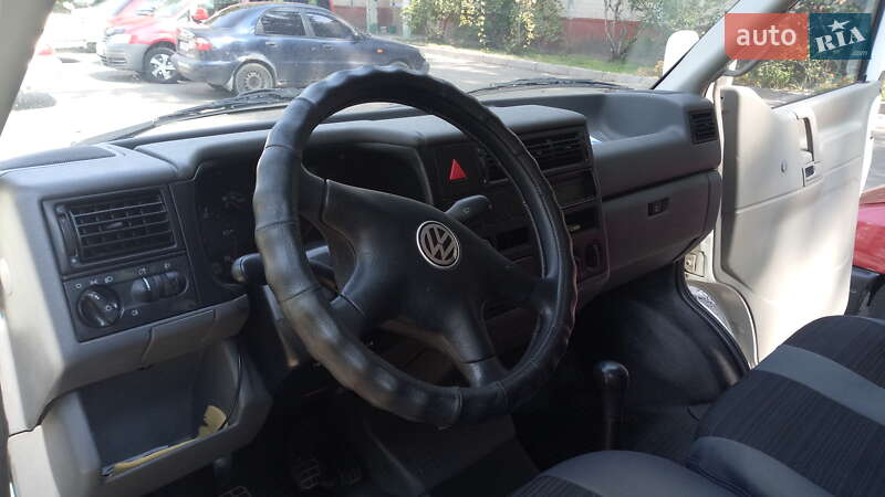 Минивэн Volkswagen Transporter 2001 в Киеве