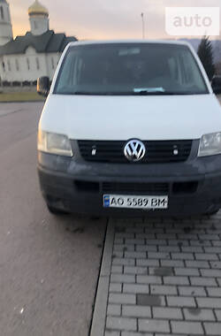 Универсал Volkswagen Transporter 2004 в Хусте