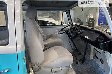 Минивэн Volkswagen Transporter 1977 в 