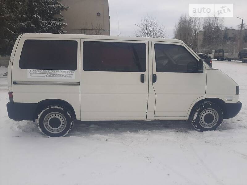 Универсал Volkswagen Transporter 1997 в Казатине