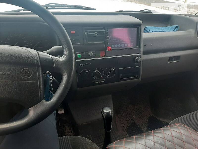 Универсал Volkswagen Transporter 1997 в Казатине
