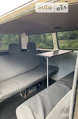 Минивэн Volkswagen Transporter 1990 в 