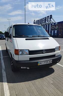 Універсал Volkswagen Transporter 2003 в Нововолинську