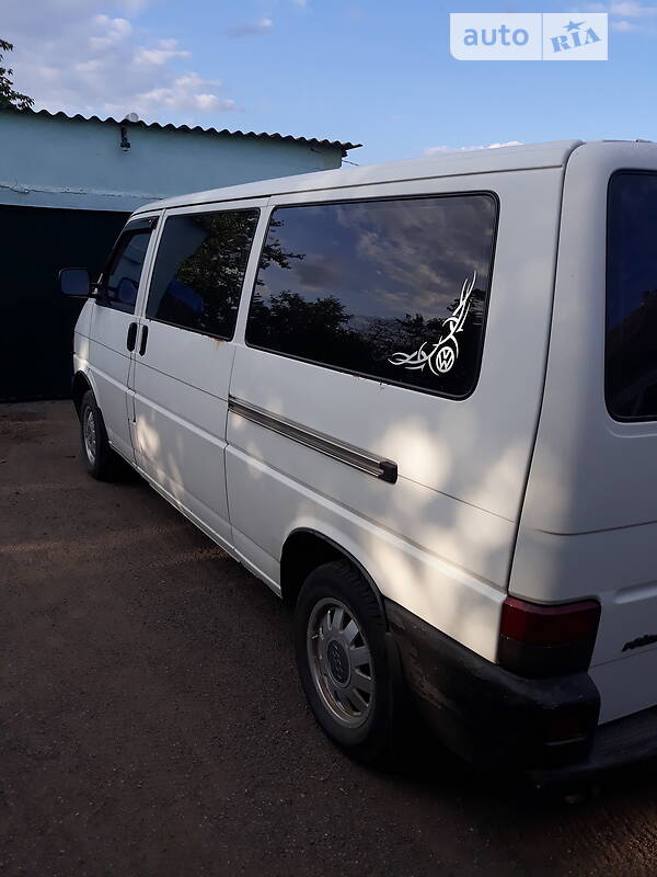 Мінівен Volkswagen Transporter 2000 в 