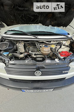 Минивэн Volkswagen Transporter 1998 в 