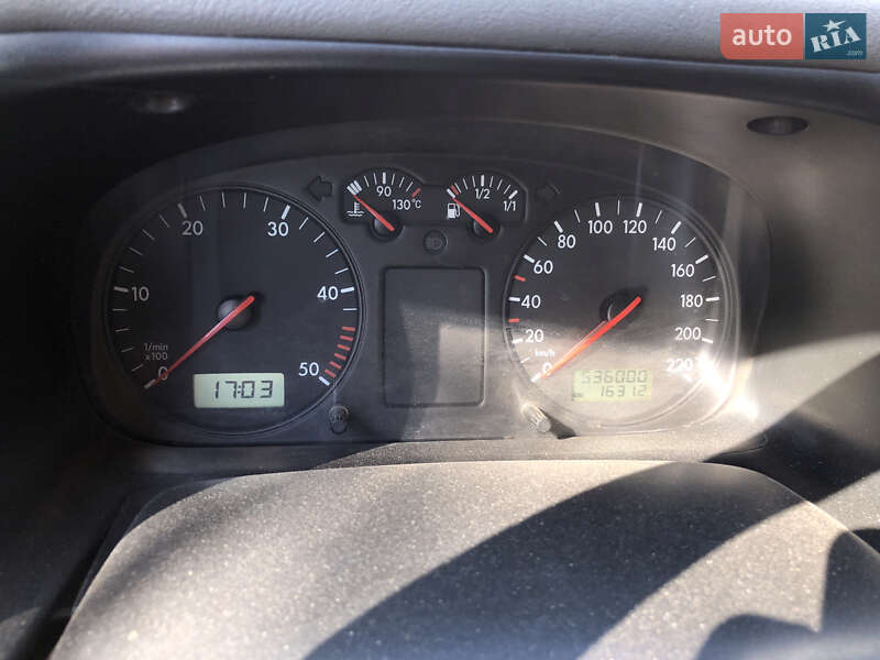 Минивэн Volkswagen Transporter 2003 в Каменец-Подольском