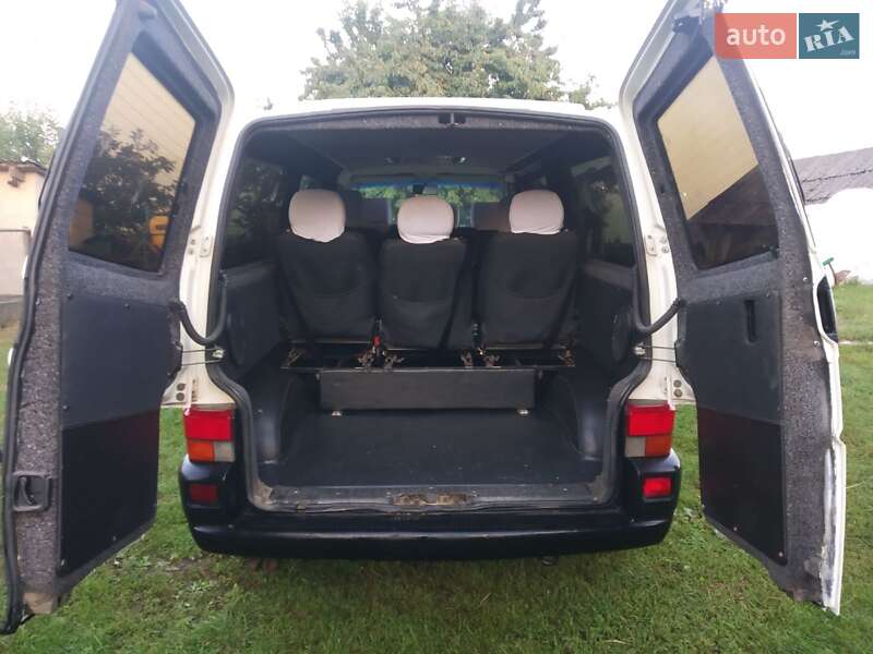Мінівен Volkswagen Transporter 2000 в Луцьку