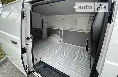 Грузовой фургон Volkswagen Transporter 2017 в 