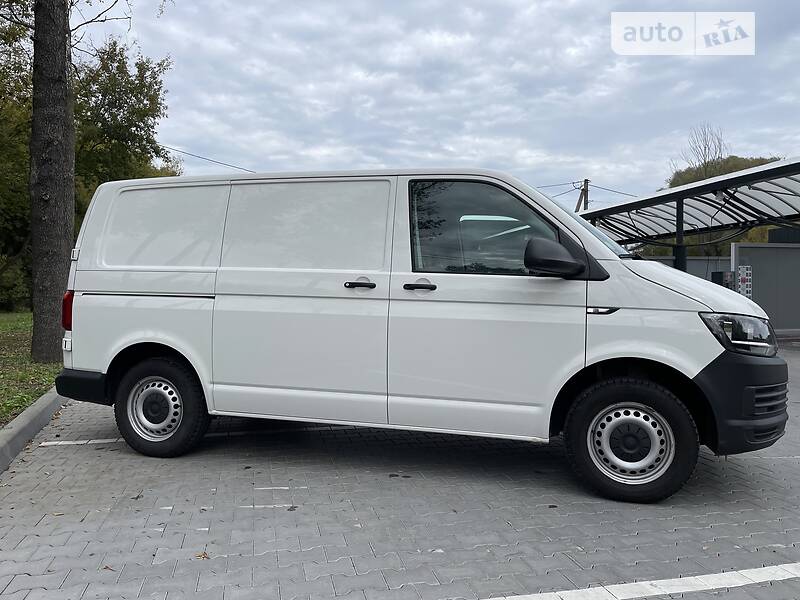 Грузовой фургон Volkswagen Transporter 2017 в Киеве