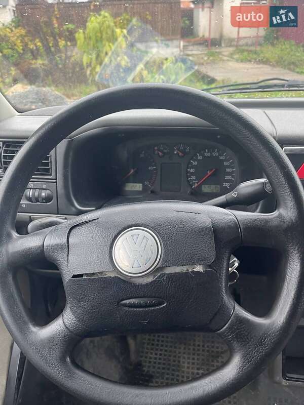 Минивэн Volkswagen Transporter 2003 в Ровно