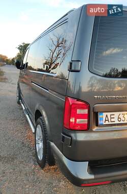 Минивэн Volkswagen Transporter 2016 в 