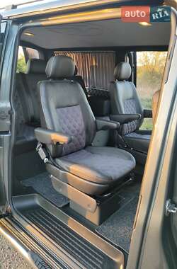 Минивэн Volkswagen Transporter 2016 в 