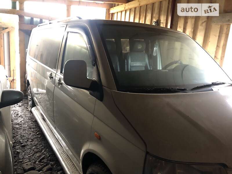 Минивэн Volkswagen Transporter 2007 в Иршаве