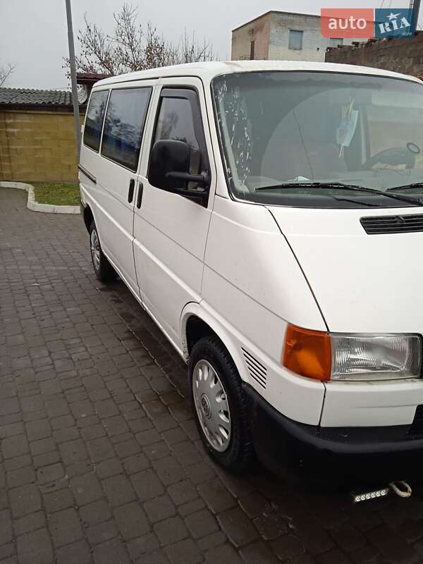 Минивэн Volkswagen Transporter 1996 в Ровно