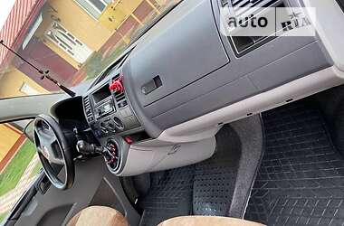 Минивэн Volkswagen Transporter 2004 в Черновцах