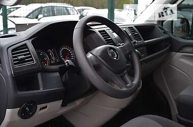 Минивэн Volkswagen Transporter 2019 в 