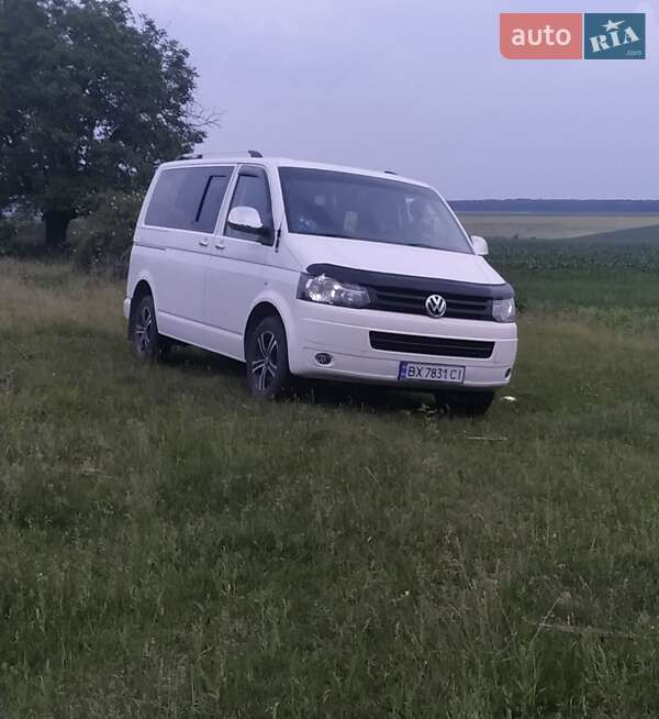 Мінівен Volkswagen Transporter 2009 в Новій Ушиці