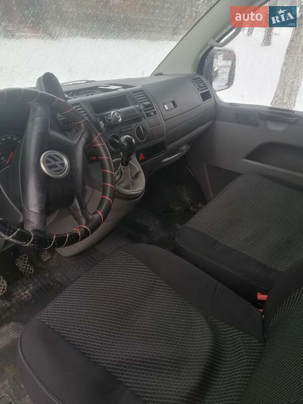 Минивэн Volkswagen Transporter 2004 в Рахове