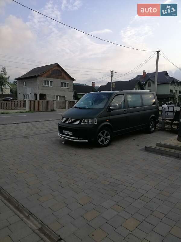 Минивэн Volkswagen Transporter 2004 в Рахове