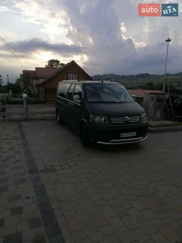 Минивэн Volkswagen Transporter 2004 в Рахове