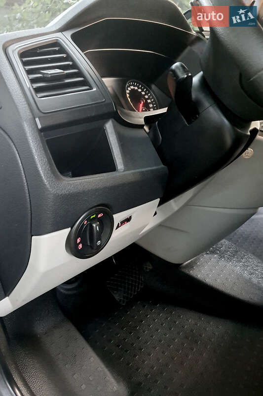 Минивэн Volkswagen Transporter 2017 в Смеле