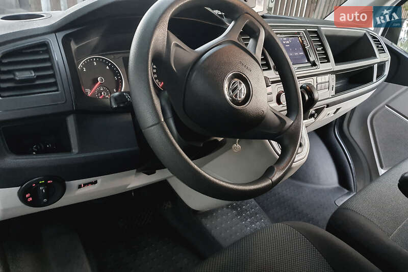 Минивэн Volkswagen Transporter 2017 в Смеле