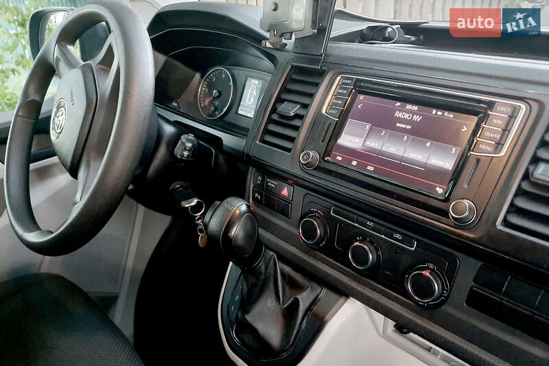 Минивэн Volkswagen Transporter 2017 в Смеле