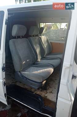 Минивэн Volkswagen Transporter 2000 в 