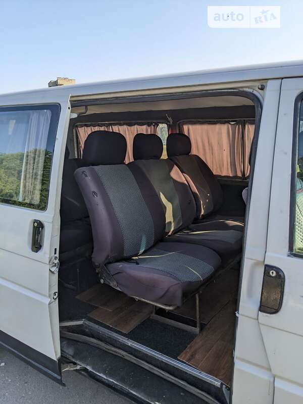 Минивэн Volkswagen Transporter 1993 в Ровно