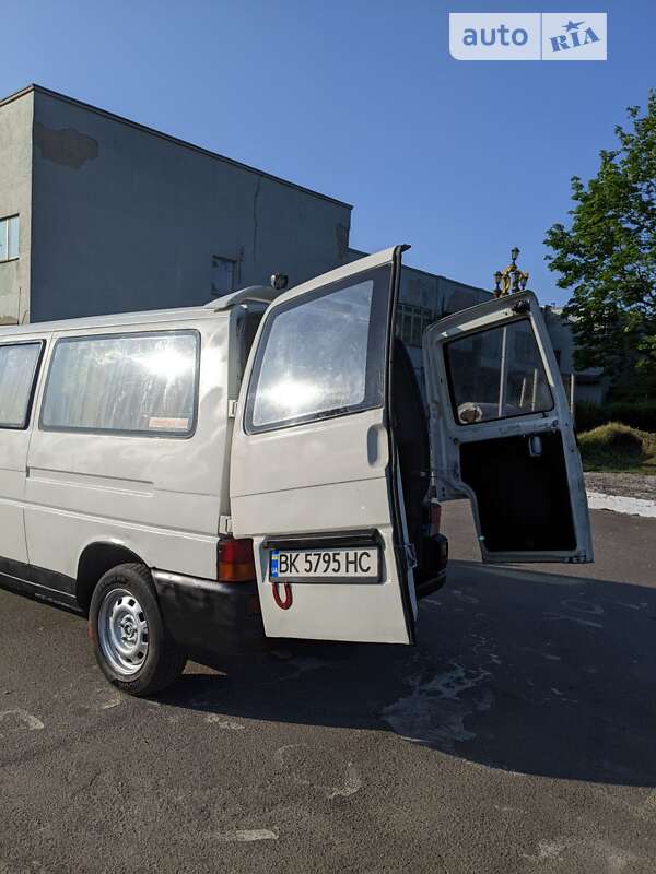 Минивэн Volkswagen Transporter 1993 в Ровно