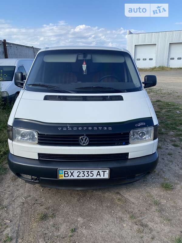 Минивэн Volkswagen Transporter 2001 в Волочиске
