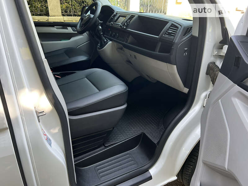 Грузовой фургон Volkswagen Transporter 2017 в Умани