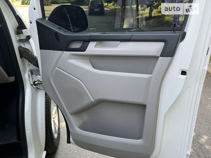 Грузовой фургон Volkswagen Transporter 2017 в Умани